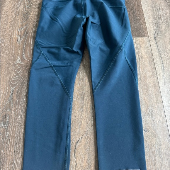 Athleta Leggings.  Women’s size XS.  Dark teal in color.  Excellent condition! - Picture 7 of 9